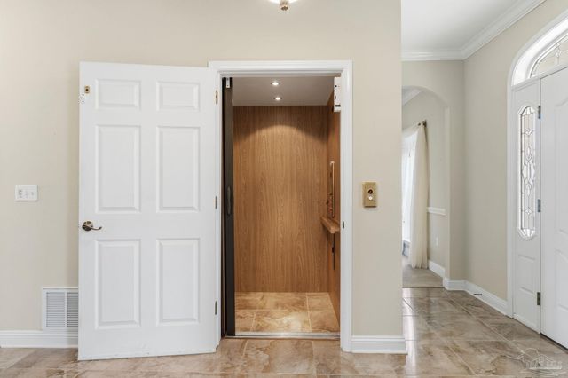 951 Coronado Dr, Gulf Breeze, FL 32563