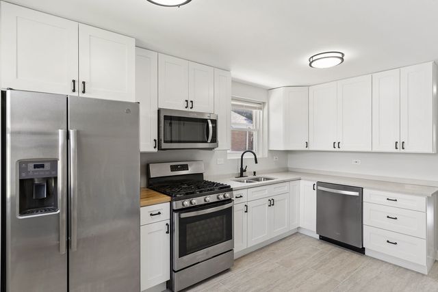4150 W 83rd Street, Chicago, IL 60652