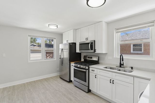 4150 W 83rd Street, Chicago, IL 60652