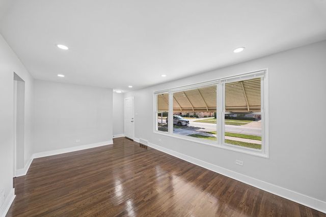 4150 W 83rd Street, Chicago, IL 60652