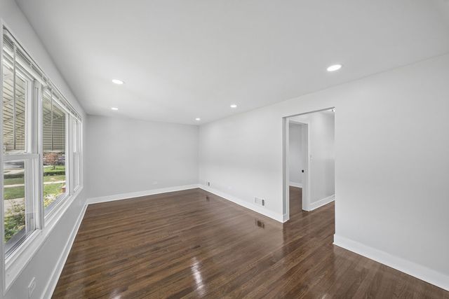 4150 W 83rd Street, Chicago, IL 60652