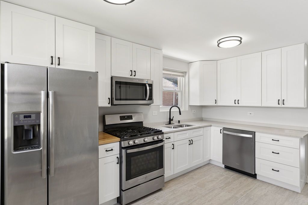 4150 W 83rd Street, Chicago, IL 60652 — photo 2