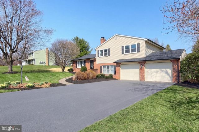 18 SHEFFIELD DR, Dillsburg, PA 17019