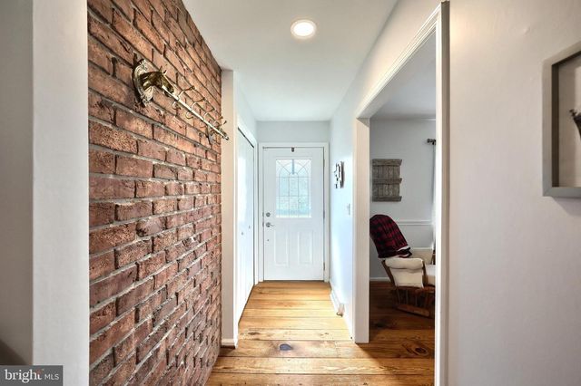 18 SHEFFIELD DR, Dillsburg, PA 17019