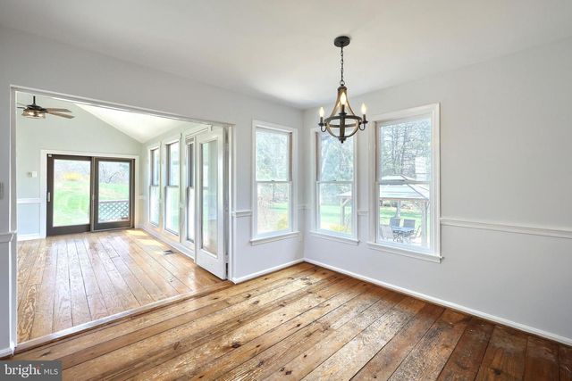 18 SHEFFIELD DR, Dillsburg, PA 17019