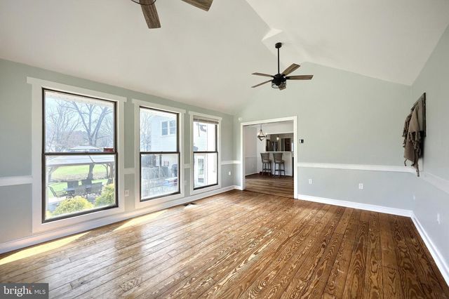 18 SHEFFIELD DR, Dillsburg, PA 17019