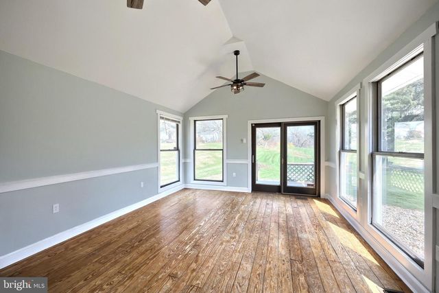 18 SHEFFIELD DR, Dillsburg, PA 17019