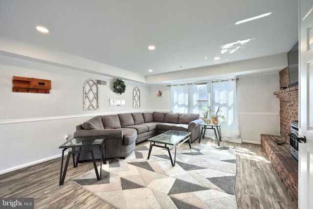 18 SHEFFIELD DR, Dillsburg, PA 17019