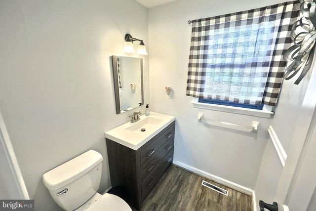 18 SHEFFIELD DR, Dillsburg, PA 17019