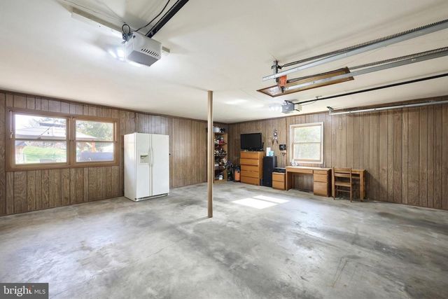 18 SHEFFIELD DR, Dillsburg, PA 17019