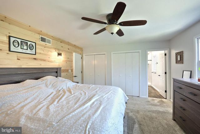 18 SHEFFIELD DR, Dillsburg, PA 17019