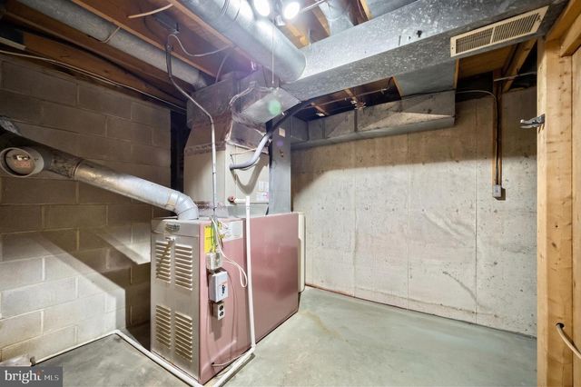 18 SHEFFIELD DR, Dillsburg, PA 17019