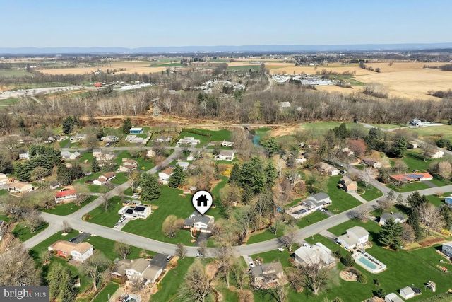 18 SHEFFIELD DR, Dillsburg, PA 17019