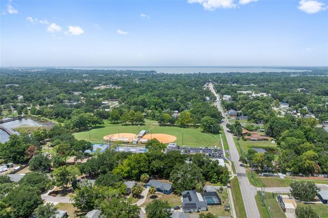 513 DOROTHY CIRCLE, Eustis, FL 32726