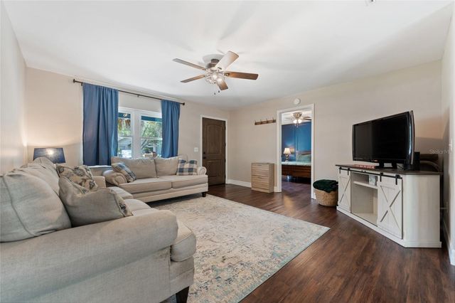513 DOROTHY CIRCLE, Eustis, FL 32726