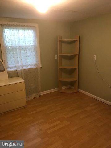 2063 WOODFORD RD, Vienna, VA 22182
