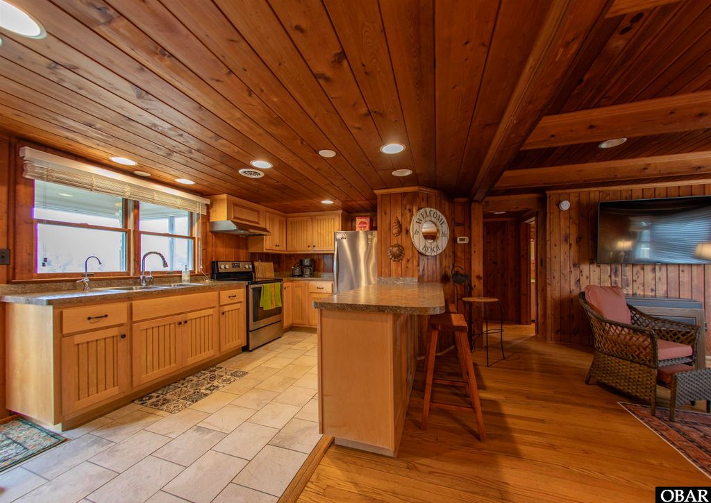 Image 13 of property listing at 41 Skyline Road Lot #1, Southern Shores, NC 27949