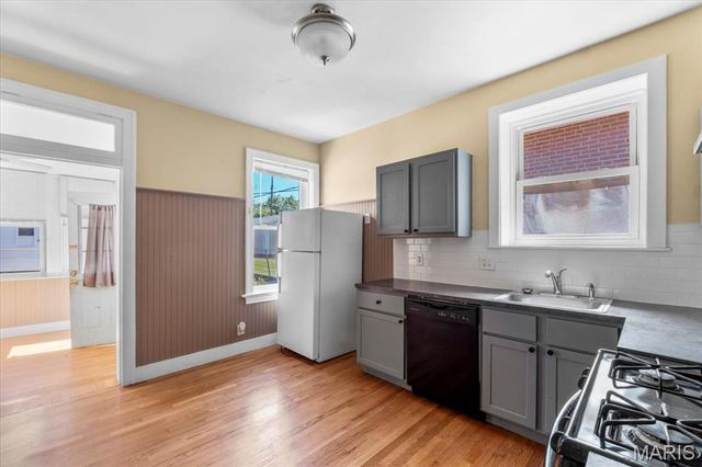 4455 Ellenwood Avenue, St Louis, MO 63116