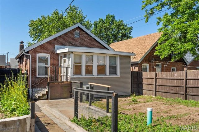 4455 Ellenwood Avenue, St Louis, MO 63116