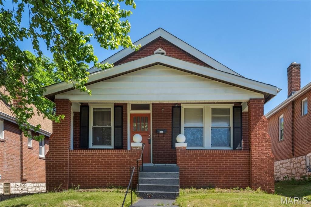 4455 Ellenwood Avenue, St Louis, MO 63116