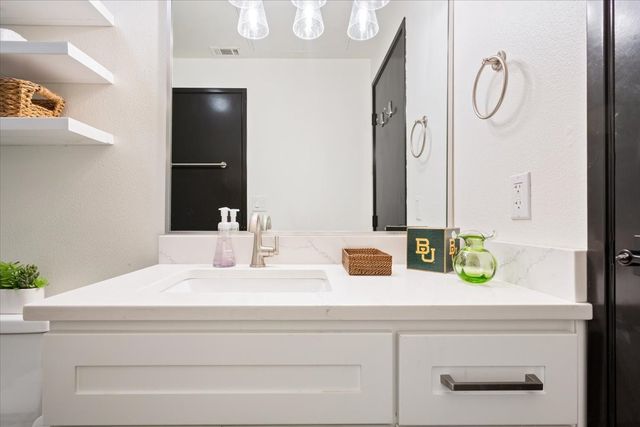 219 S 4th Street 106, Waco, TX 76701