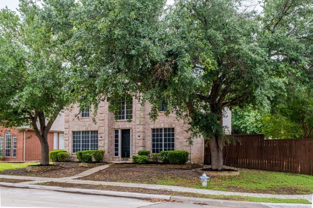 1700 Yosemite Drive, Lewisville, TX 75077