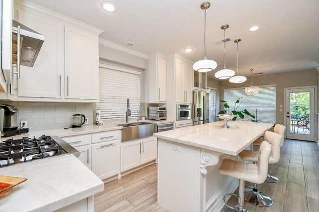 14103 Sherburn Manor Drive, Cypress, TX 77429