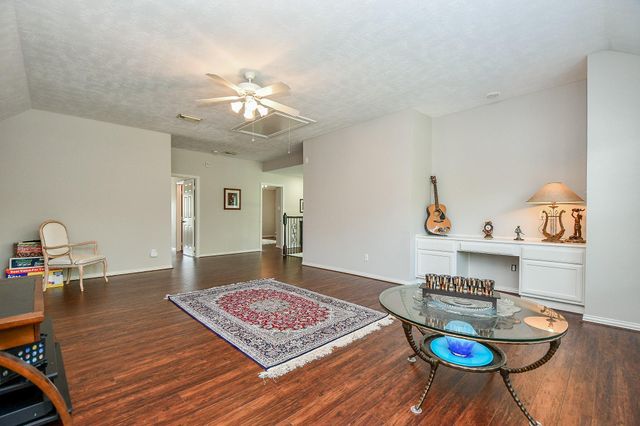 14103 Sherburn Manor Drive, Cypress, TX 77429