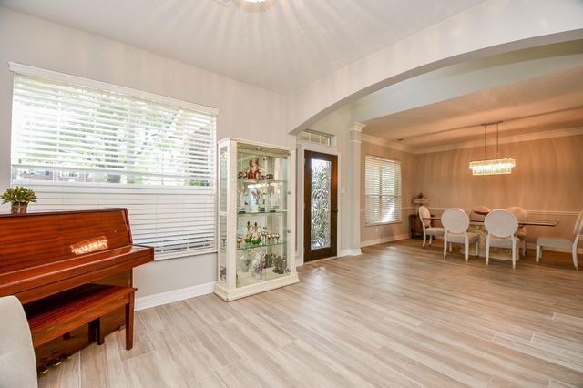 14103 Sherburn Manor Drive, Cypress, TX 77429