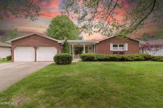 516 Lorraine Avenue, Bowling Green, OH 43402