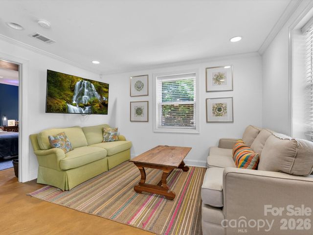 3501 Windsor Drive, Charlotte, NC 28209