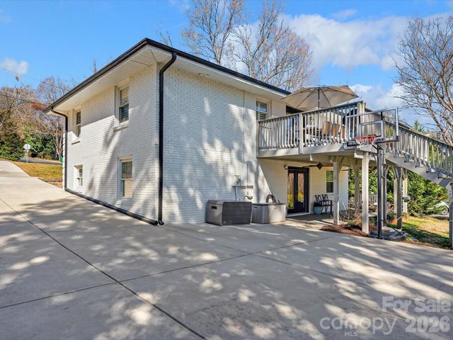 3501 Windsor Drive, Charlotte, NC 28209