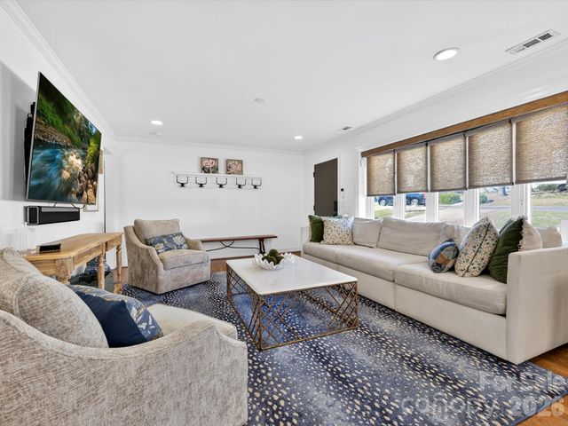 3501 Windsor Drive, Charlotte, NC 28209