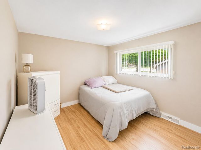 34398 Greentrees Road, Sterling Heights, MI 48312