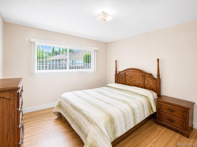 34398 Greentrees Road, Sterling Heights, MI 48312