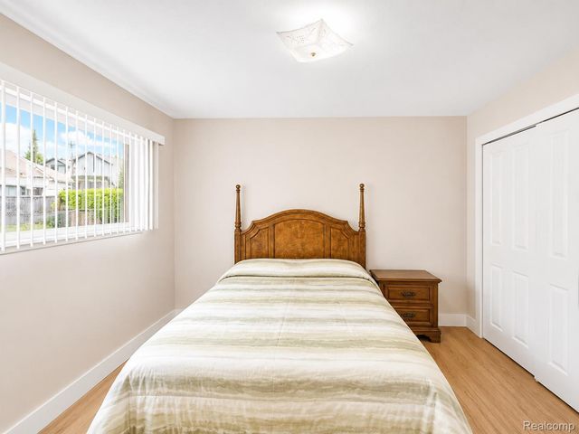 34398 Greentrees Road, Sterling Heights, MI 48312