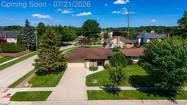 34398 Greentrees Road, Sterling Heights, MI 48312