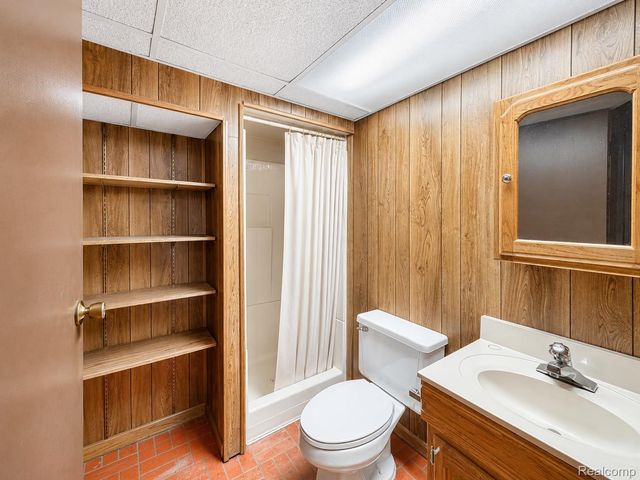 34398 Greentrees Road, Sterling Heights, MI 48312