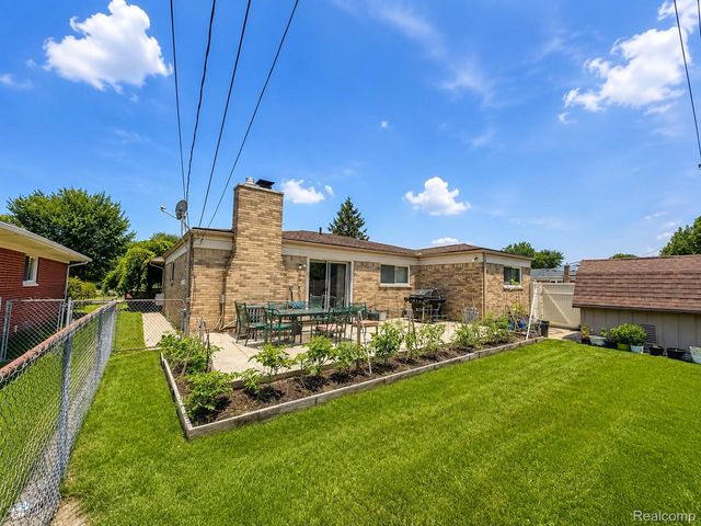 34398 Greentrees Road, Sterling Heights, MI 48312