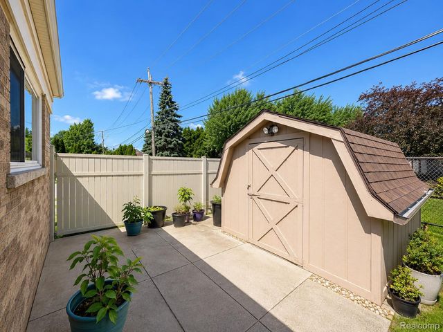 34398 Greentrees Road, Sterling Heights, MI 48312