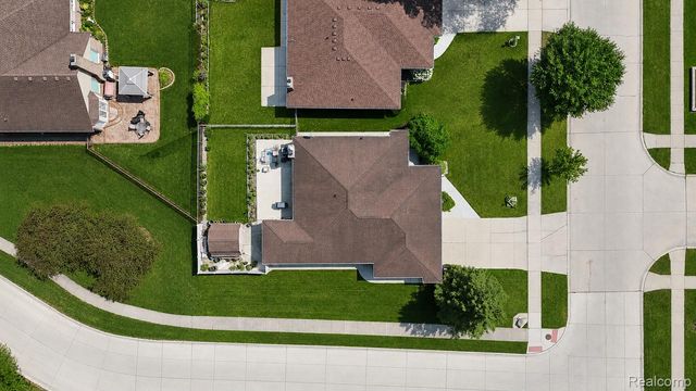 34398 Greentrees Road, Sterling Heights, MI 48312