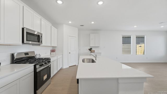 2657 Gallic Rooster, New Braunfels, TX 78130