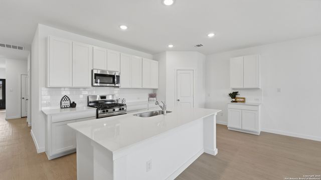 2657 Gallic Rooster, New Braunfels, TX 78130