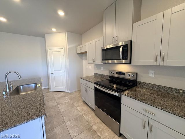 1721 Pinedale Street, Pahrump, NV 89060