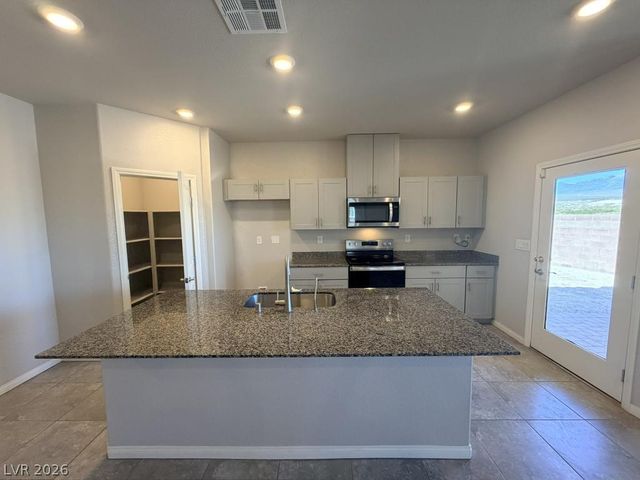 1721 Pinedale Street, Pahrump, NV 89060