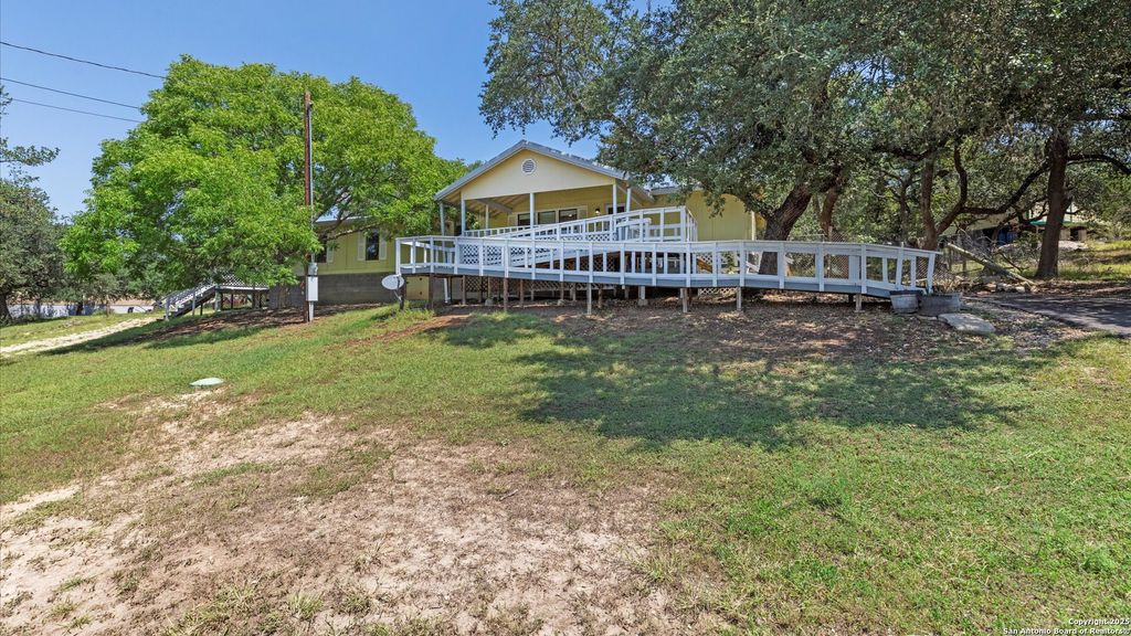1057 Willow, Canyon Lake, TX 78133