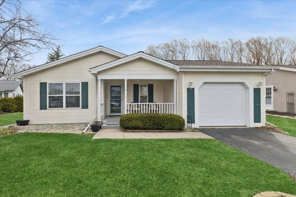 1810 Paddock Court, Grayslake, IL 60030