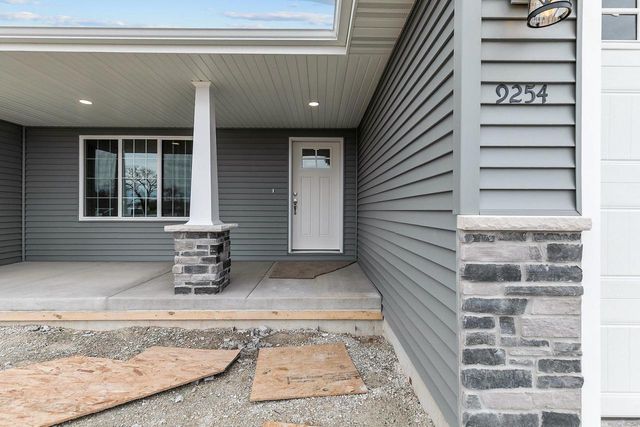8308 MARLO AVENUE, Neenah, WI 54956
