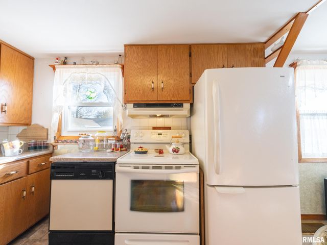 118 S PEKIN Lane, Hanna City, IL 61536