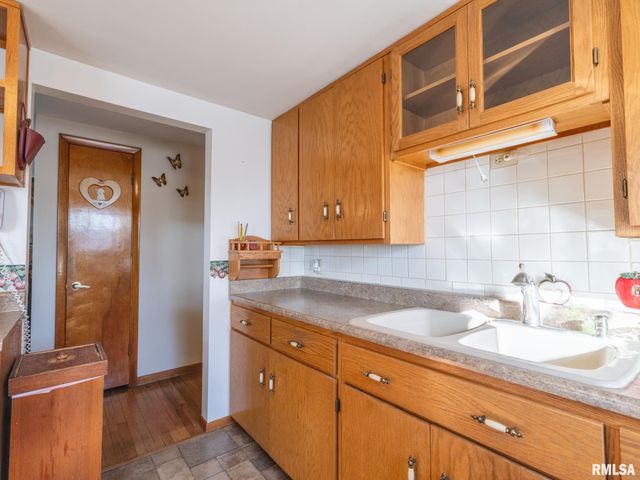 118 S PEKIN Lane, Hanna City, IL 61536